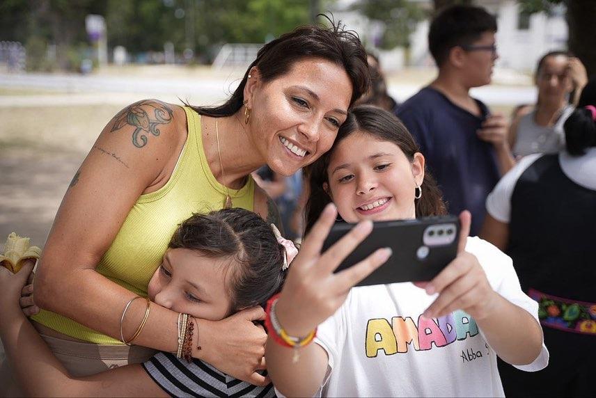 MAYRA VISITÓ LA COLONIA DE VERANO PARA PERSONAS MAYORES EN EL  POLIDEPORTIVO MUNICIPAL REINALDO GORNO 3