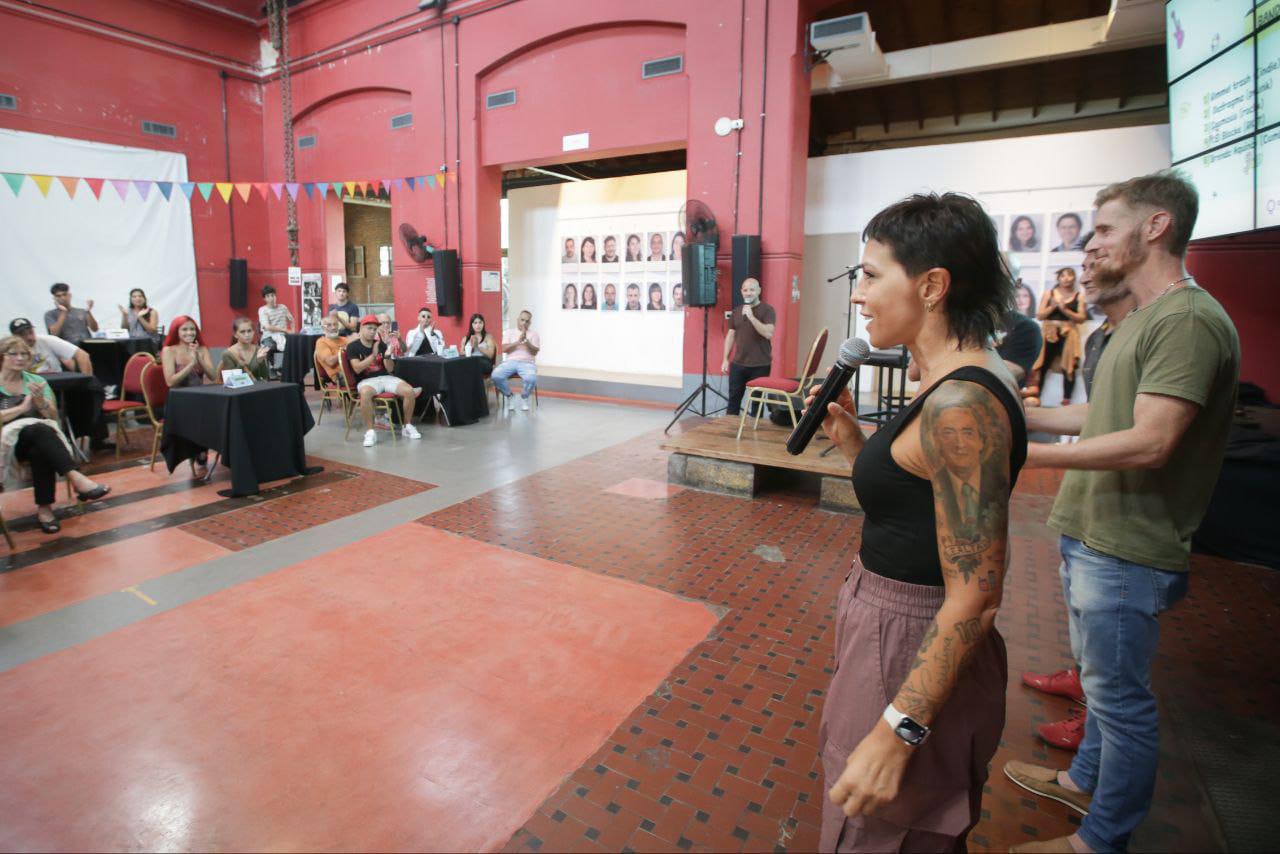 MAYRA COMPARTIÓ UN ENCUENTRO CON ARTISTAS DEL PROGRAMA QUILMES SUENA 2