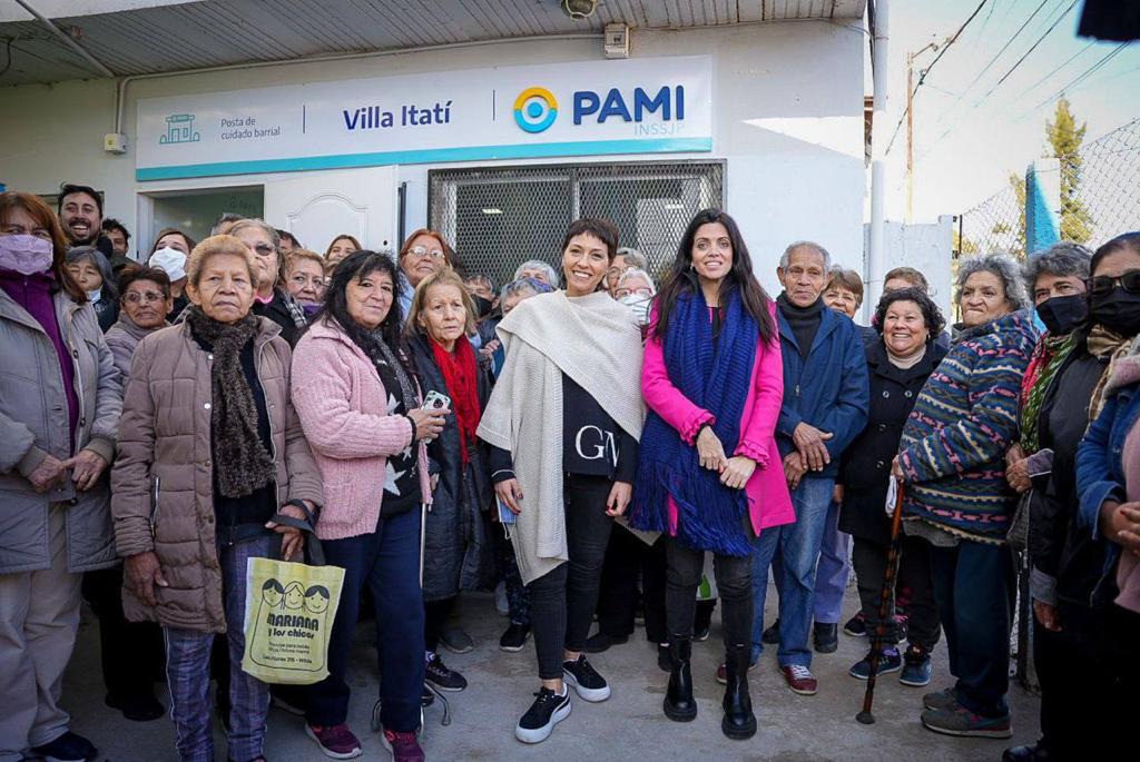 MAYRA Y LUANA VOLNOVICH 1