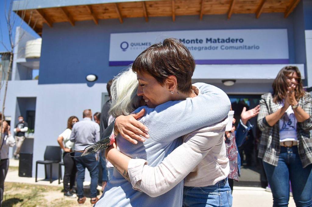 Mayra inauguro el cic monte matadero 3