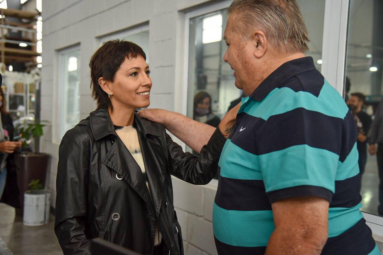 MAYRA Y GUILLERMO MEREDIZ VISITARON LA EMPRESA BORIS Y ENTREGARON SUBSIDIOS (2)