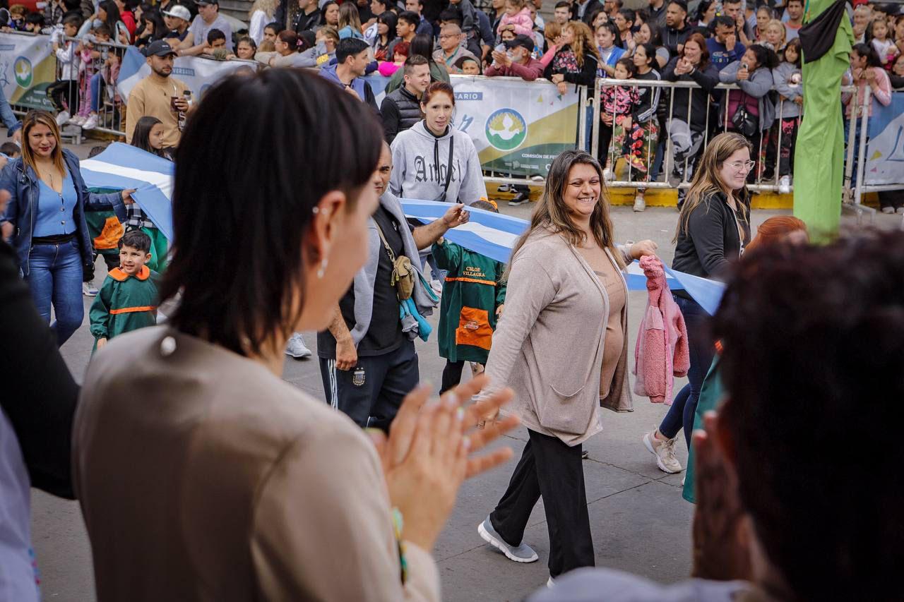 MAYRA EN EL 71º ANIVERSARIO DEL BARRIO LA PAZ (2)