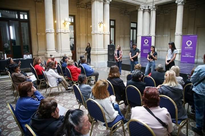 MAYRA SUPERVISÓ UN OPERATIVO PARA OTORGAR RECONOCIMIENTOS A TRABAJADORAS VOLUNTARIAS VECINALES DEL DISTRITO 2