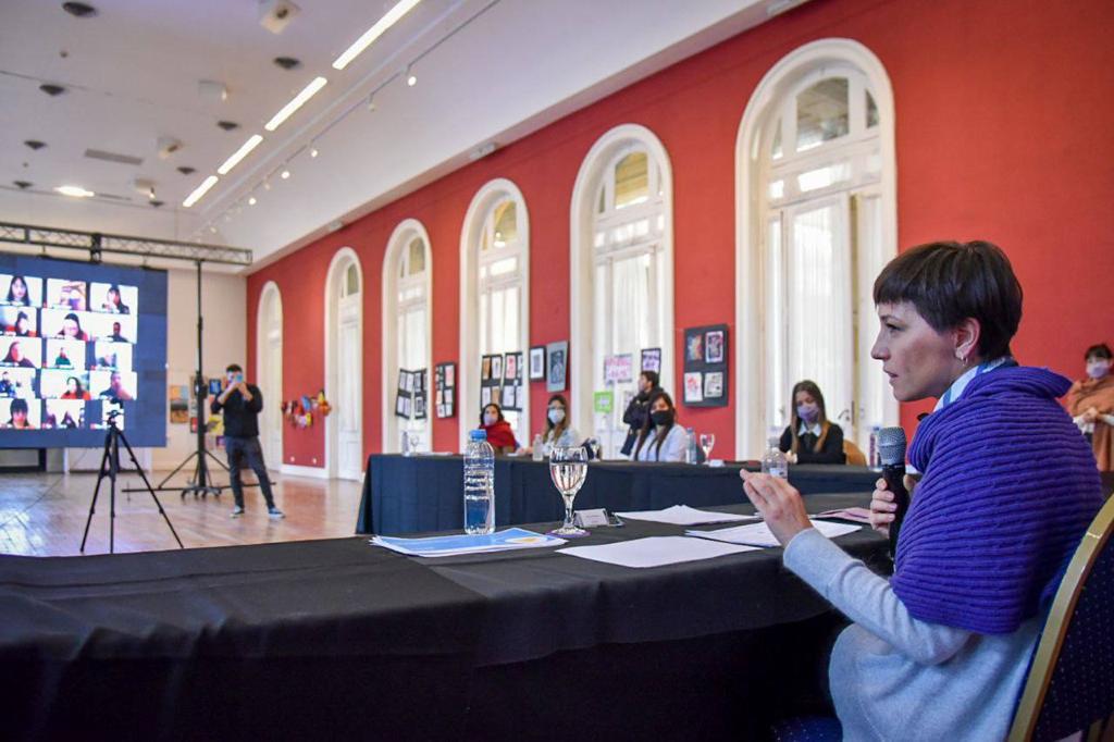 Mayra en el lanzamiento 4