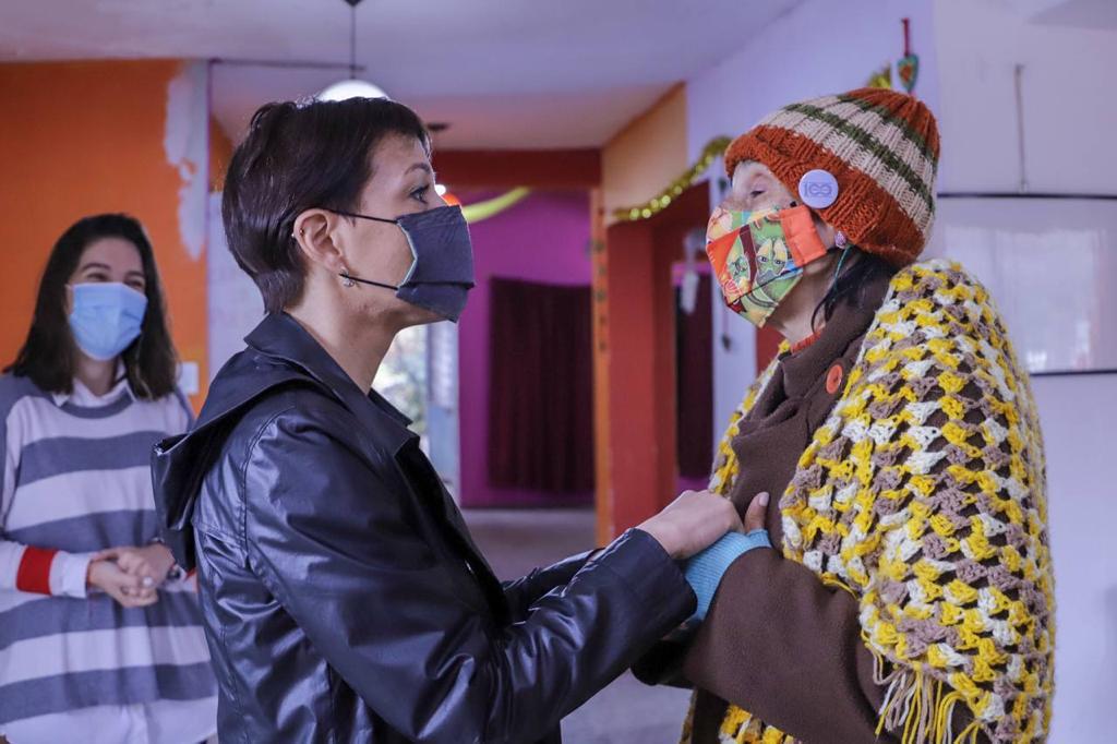 Mayra en el centro de jubilados virginia 4