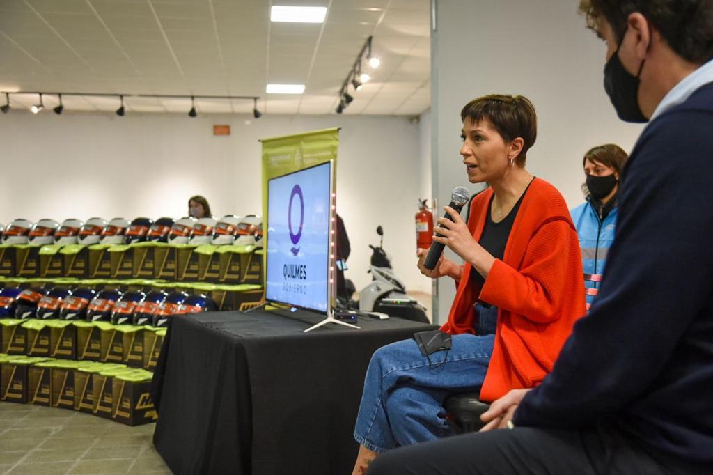 Mayra y ANSV entregaron cascos 1