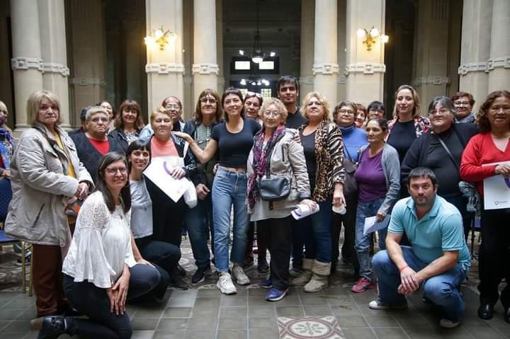 MAYRA SUPERVISÓ UN OPERATIVO PARA OTORGAR RECONOCIMIENTOS A TRABAJADORAS VOLUNTARIAS VECINALES DEL DISTRITO 1