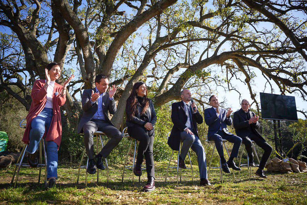 MAYRA FIRMA DE CONVENIO 2