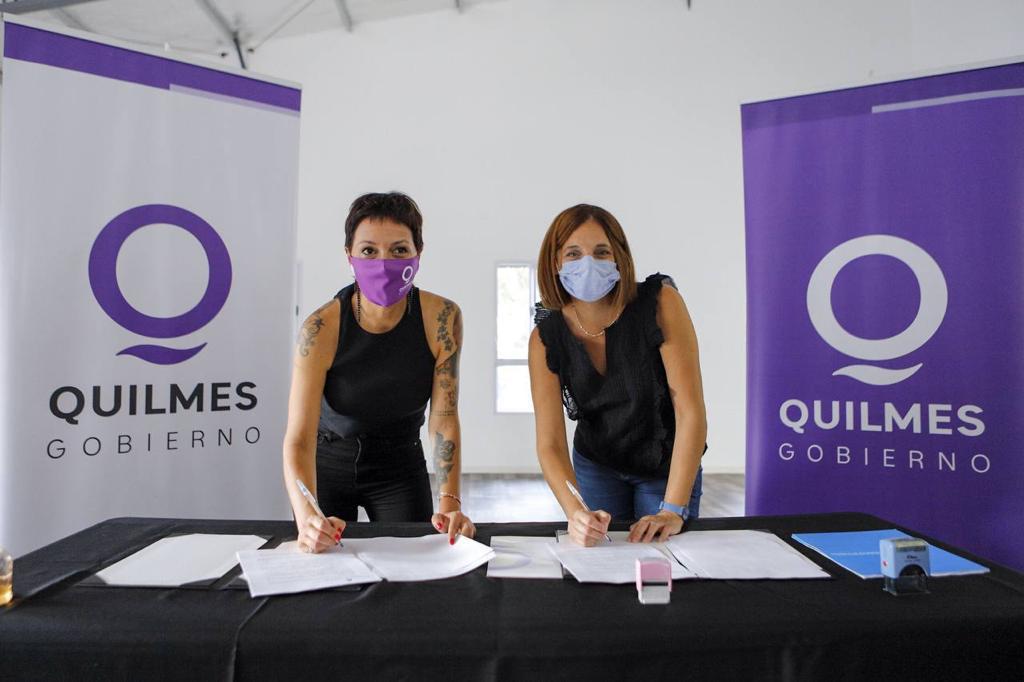 FIRMA DE CONVENIO DE MAYRA Y LAURA ALONSO 3