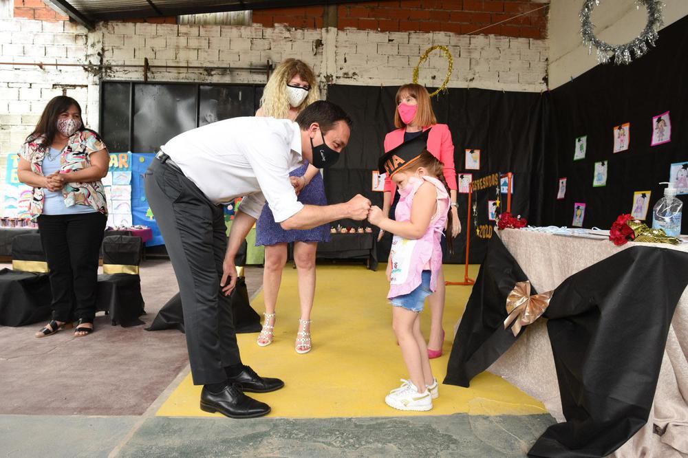 d4169d2b-e700-4c26-85ba-83809d95b633