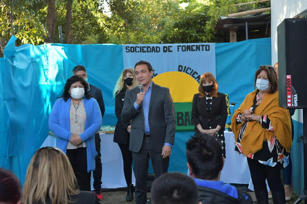 f9b77d5a-5ba4-d5c7-42f9-1e19ac833bc0