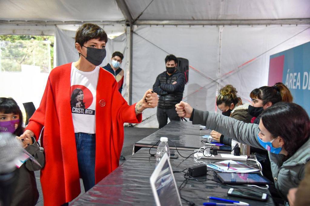 Mayra recibió la primera dosis de la vacuna 2