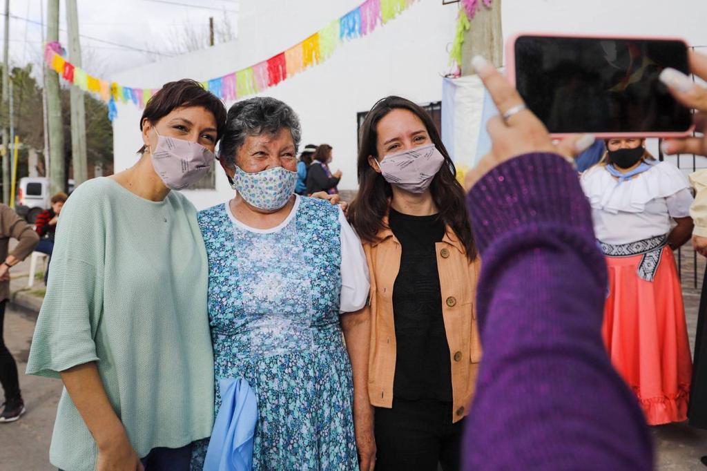 Mayra en el centro de jubilados la primavera 4