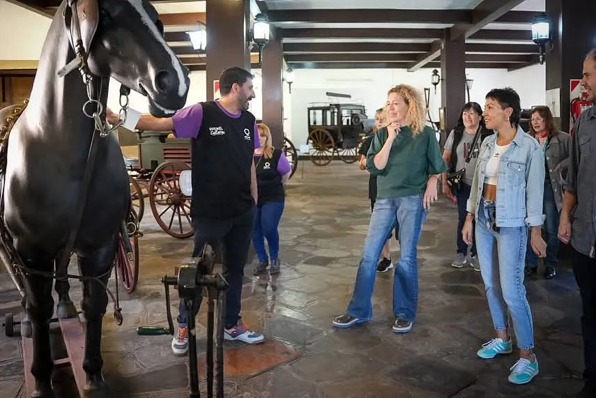 MAYRA RECORRIÓ LA OBRA DE REACONDICIONAMIENTO DEL CASCO HISTÓRICO DEL MUSEO DEL TRANSPORTE (4)