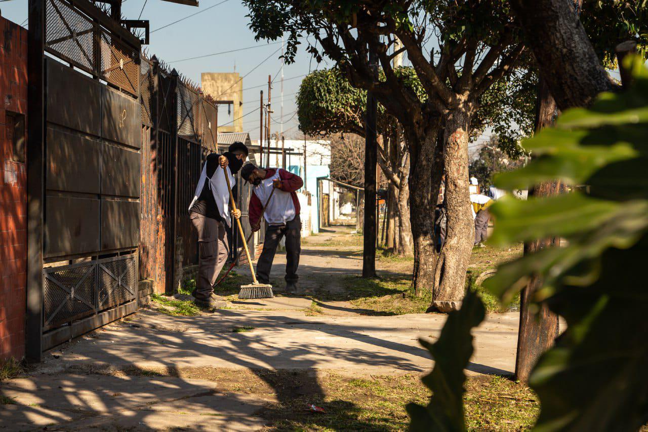 Operativo de limpieza barrio 17 de agosto 3