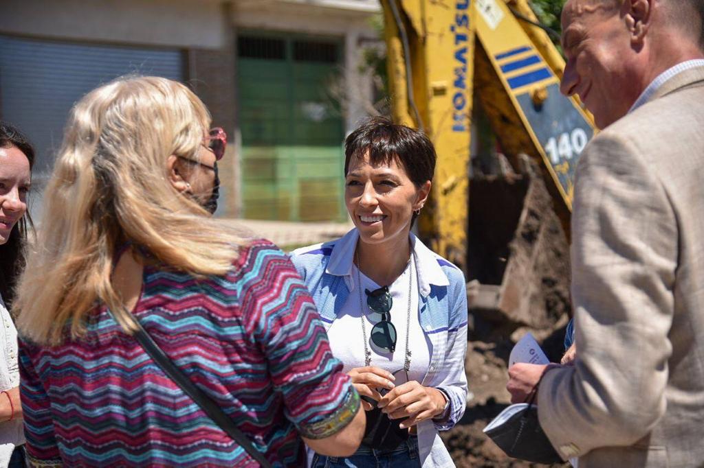 Mayra con arrieta firma de convenios 2