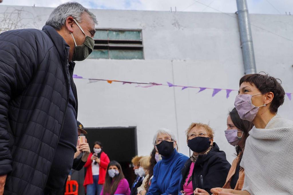 Mayra en el centro de jubilados la primavera 5