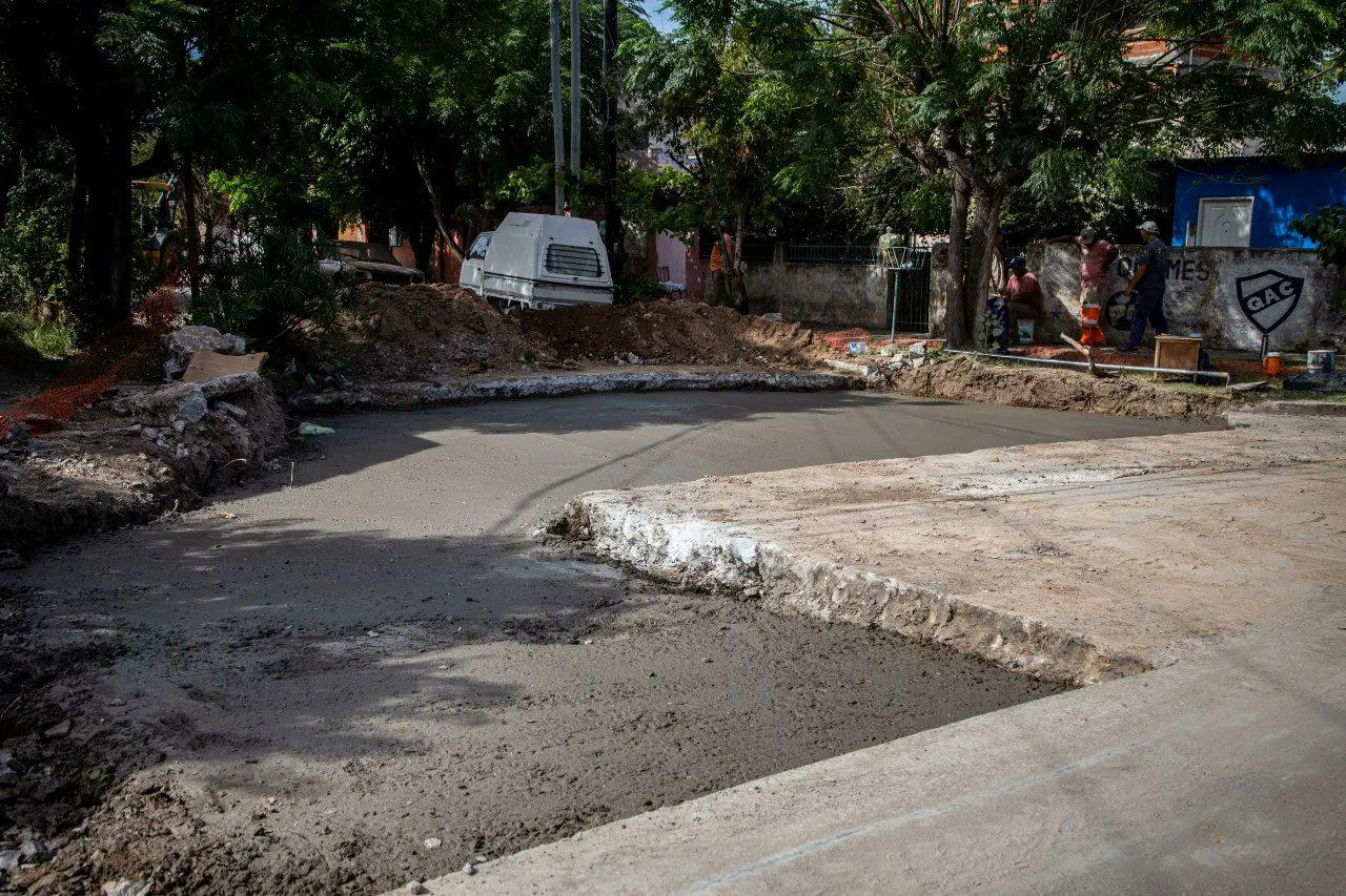 CONTINÚAN LAS OBRAS DE BACHEO EN DISTINTOS BARRIOS DE QUILMES 3