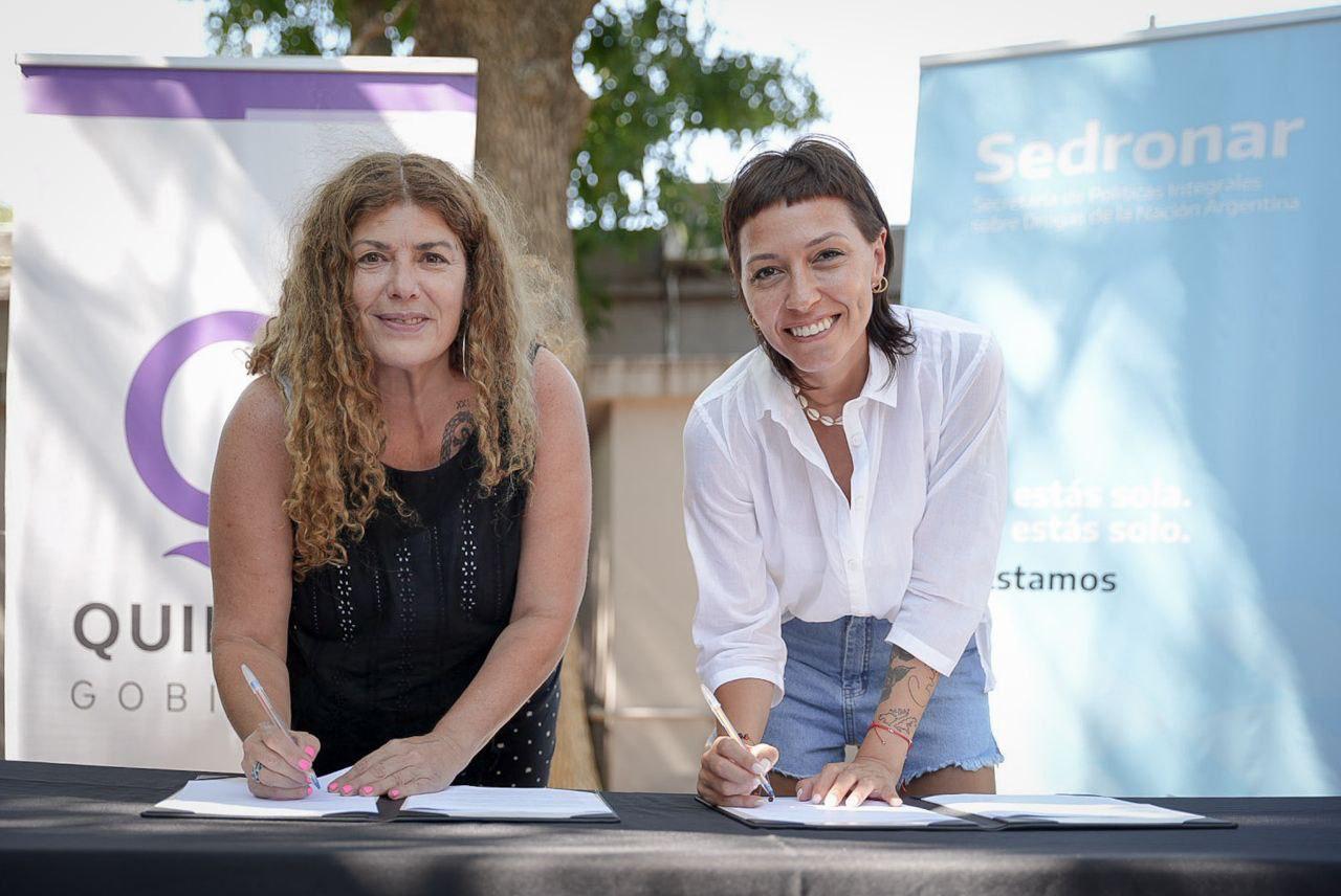 MAYRA Y TORRES FIRMARON CONVENIO 1