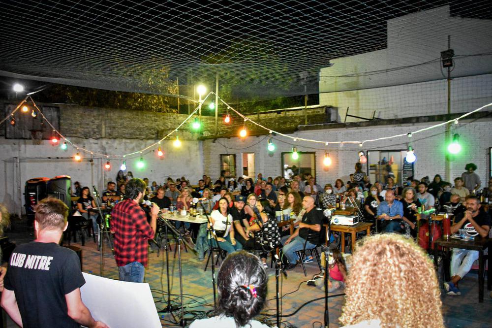 EL MUNICIPIO DE QUILMES ENTREGÓ UN SUBSIDIO AL HISTÓRICO CLUB MITRE (1)