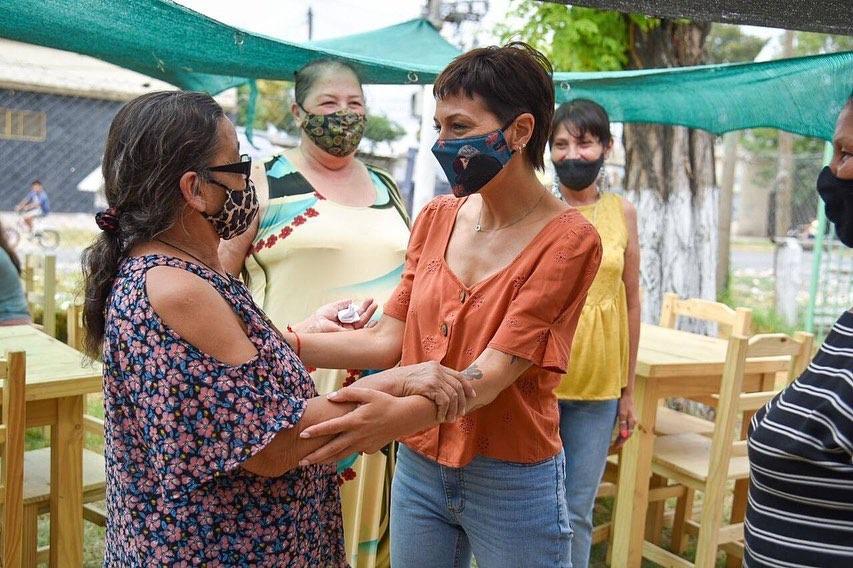 MAYRA VISITÓ EL COMEDOR CARITAS SUCIAS 4