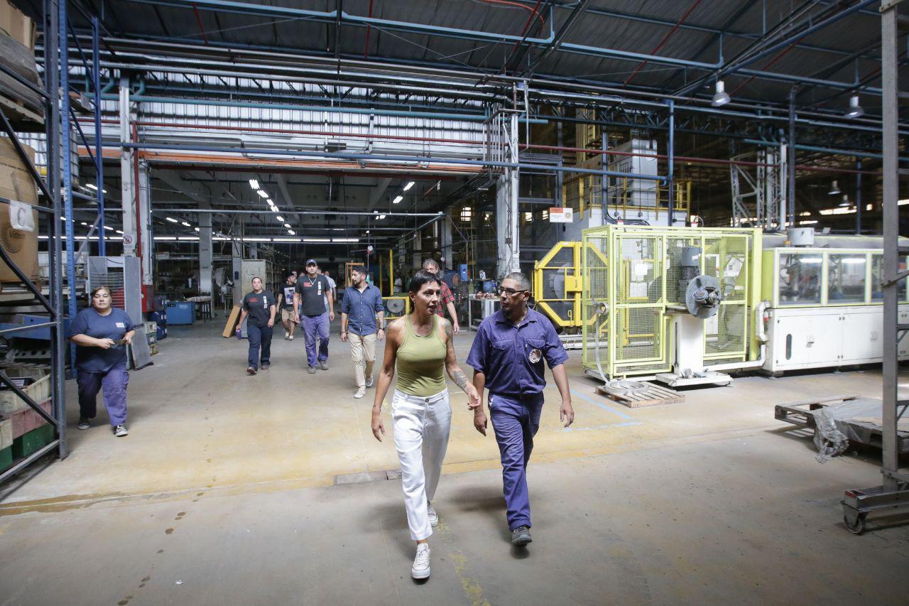 MAYRA RECORRIÓ LA COOPERATIVA 1º DE AGOSTO DE QUILMES 3