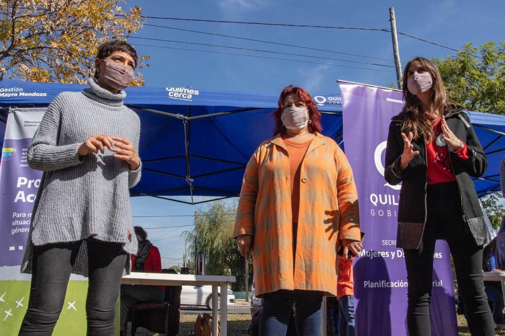 MAYRA KELLY Y PERUGINO 1