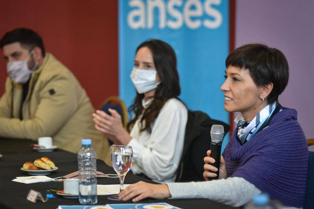 Mayra en el lanzamiento 2