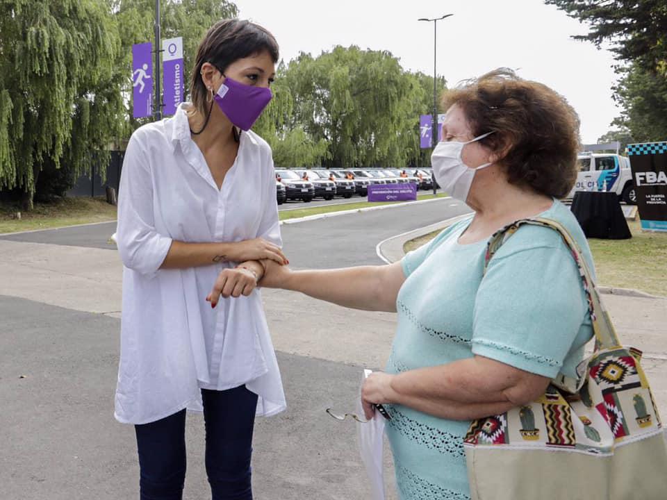 Mayra con Berni presentación 40 moviles 4