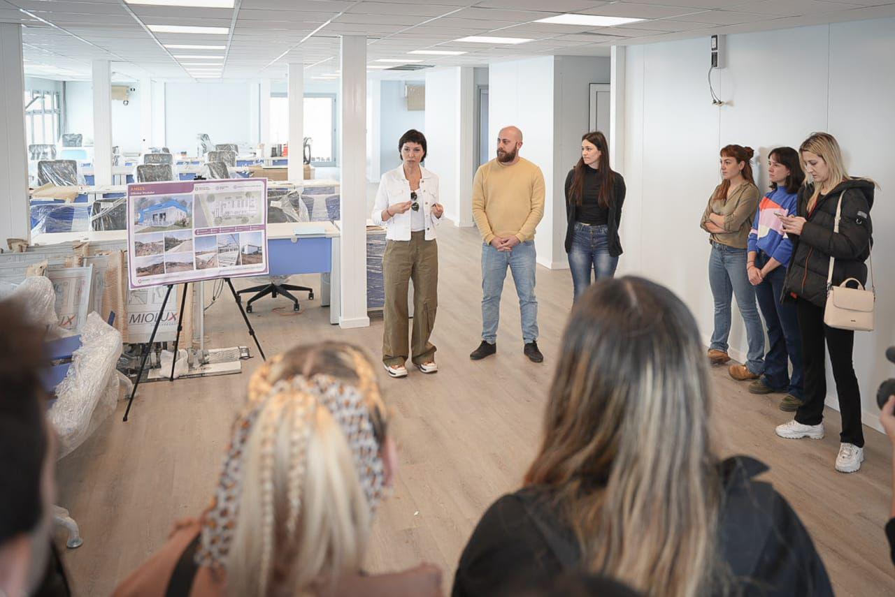 MAYRA RECORRIÓ LA OBRA DE LA NUEVA OFICINA DE ATENCIÓN DE ANSES EN EZPELETA 4