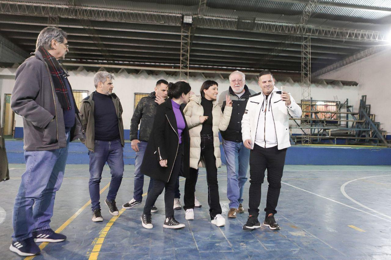 MAYRA DE RECORRIDA POR VILLA LA FLORIDA 5