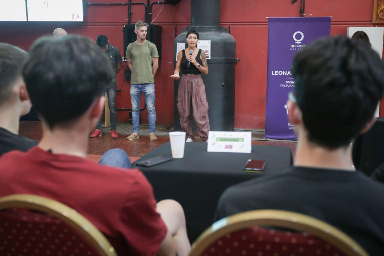 MAYRA COMPARTIÓ UN ENCUENTRO CON ARTISTAS DEL PROGRAMA QUILMES SUENA 3