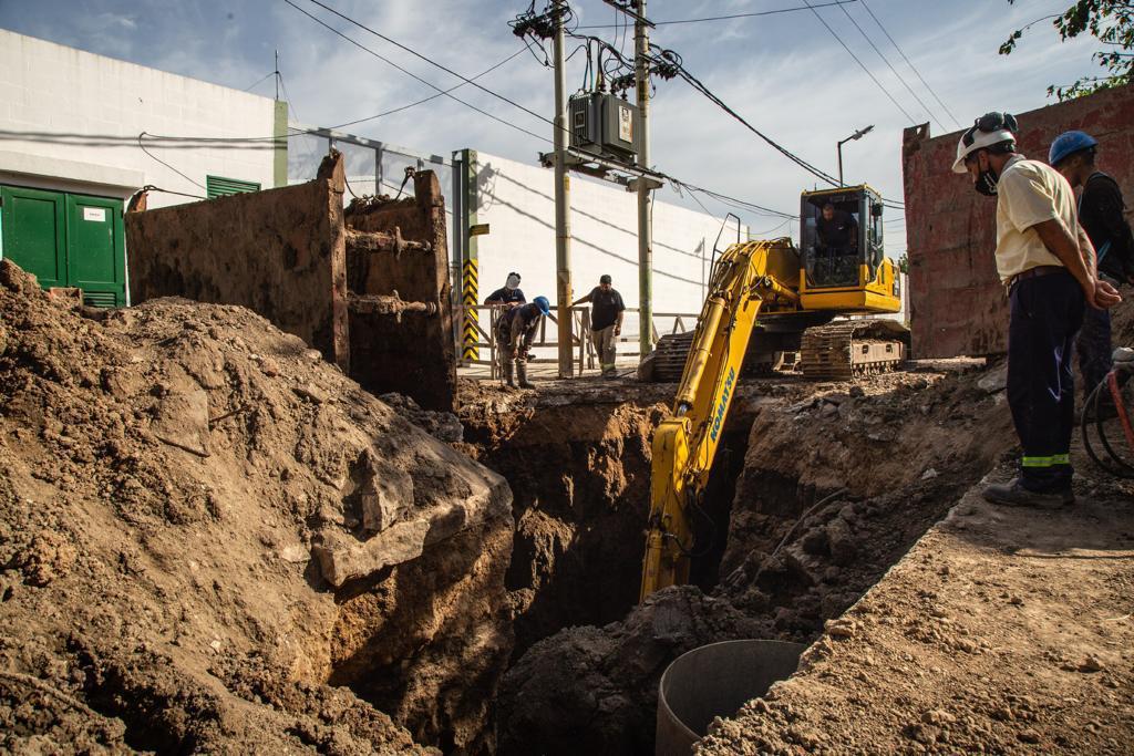 AVANZA LA OBRA DE LA RED CLOACAL PRIMARIA PARA VILLA ITATÍ (2)