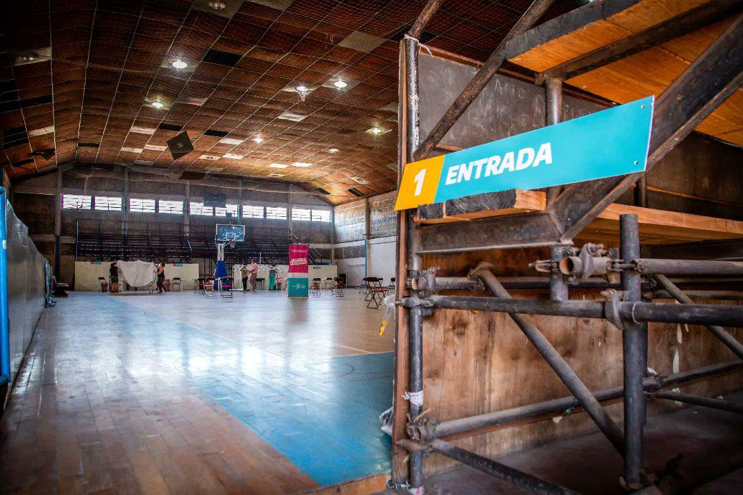 NUEVA POSTA DE VACUNACIÓN EN EL CLUB ATLÉTICO ARGENTINO DE QUILMES (2)