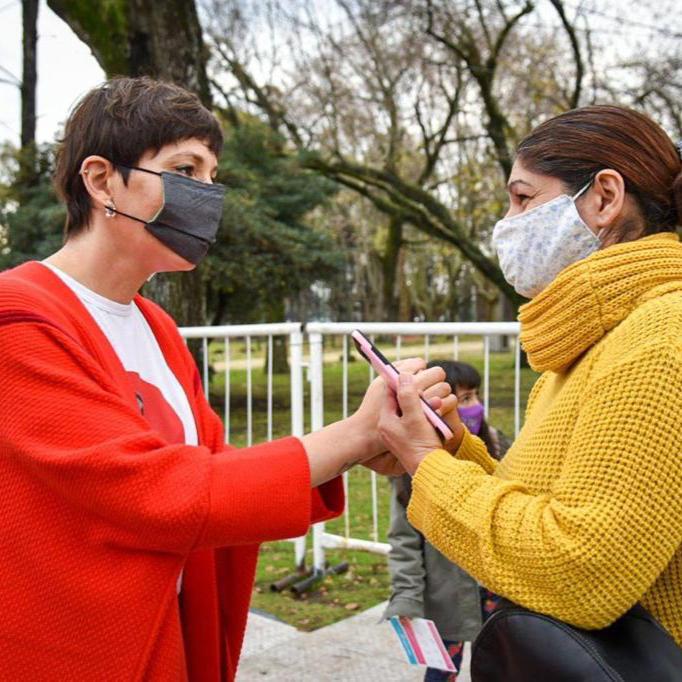 Mayra recibió la primera dosis de la vacuna 3