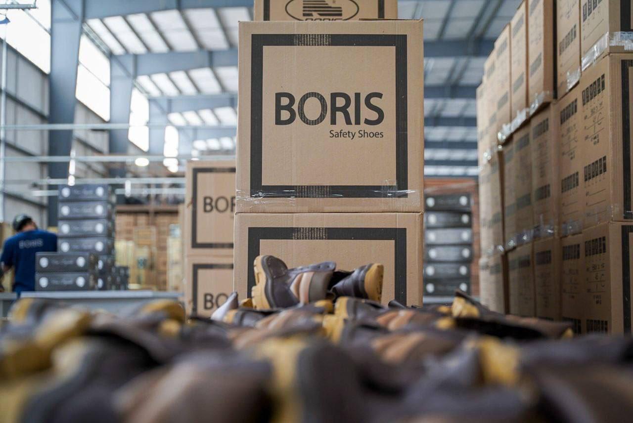 MAYRA Y GUILLERMO MEREDIZ VISITARON LA EMPRESA BORIS Y ENTREGARON SUBSIDIOS (4)