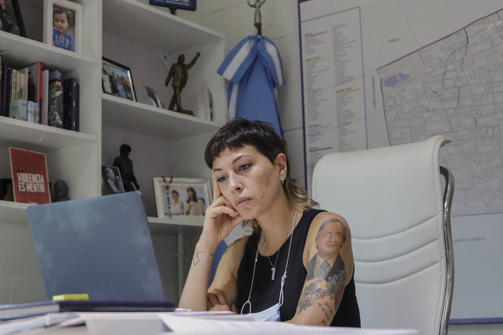 Mayra con Kicillof e intendentes por medidas 3