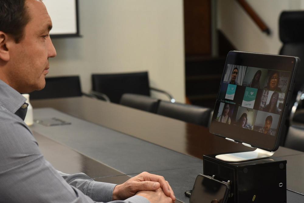 d03e1e14-8bfb-4b0b-abd1-3942398b615f