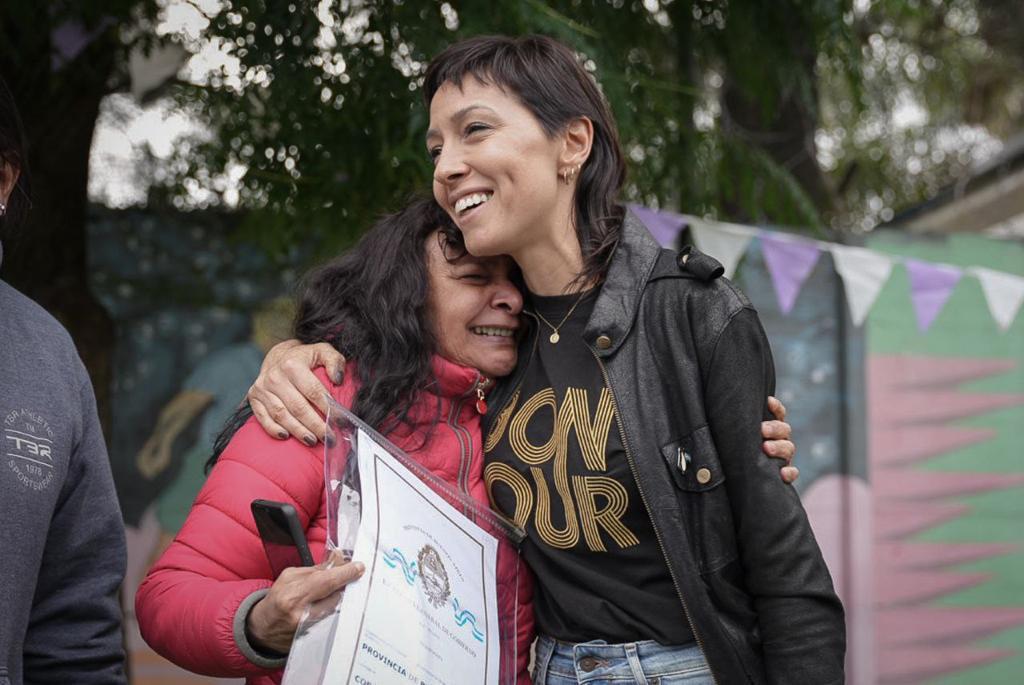 MAYRA Y MAGARIO ENTREGARON ESCRITURAS 1