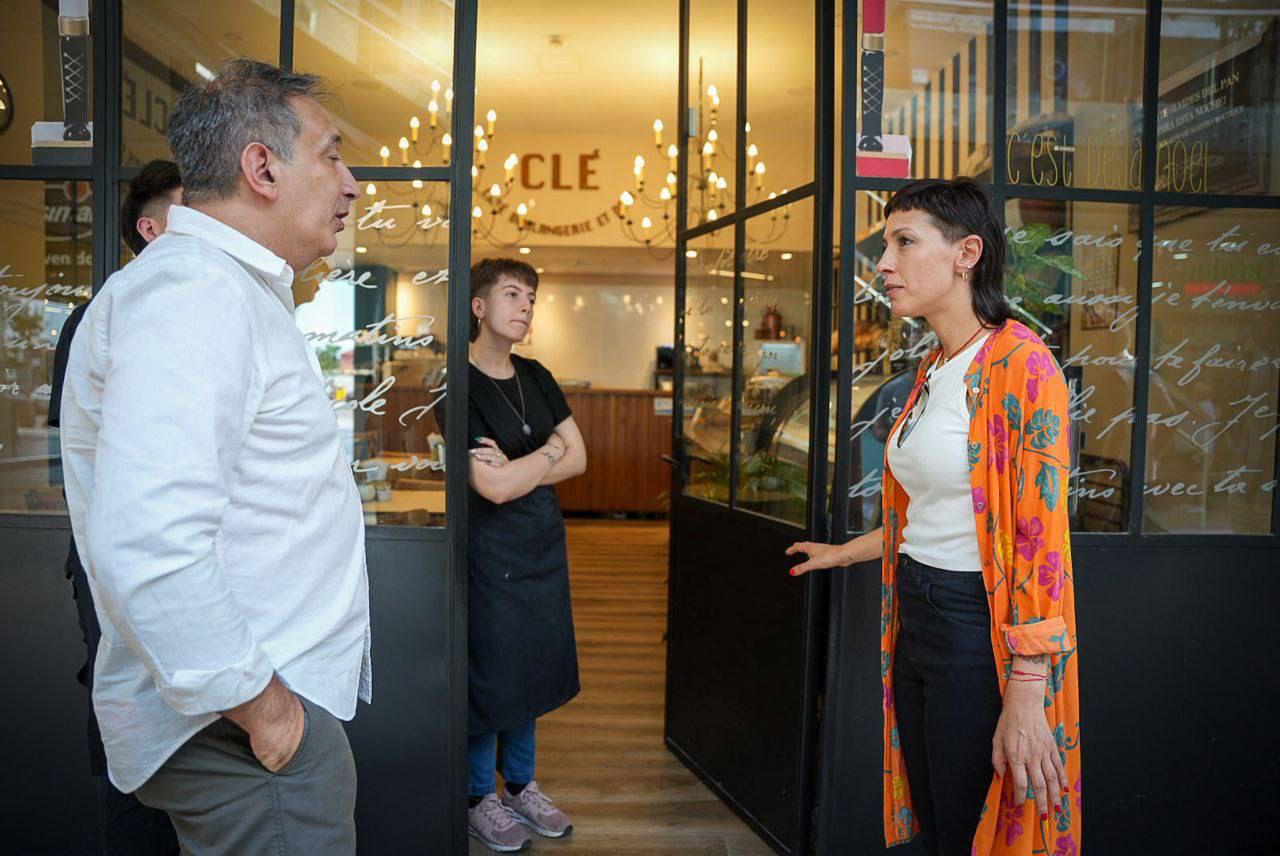 MAYRA ENTREGÓ CERTIFICADOS DE HABILITACIONES 2