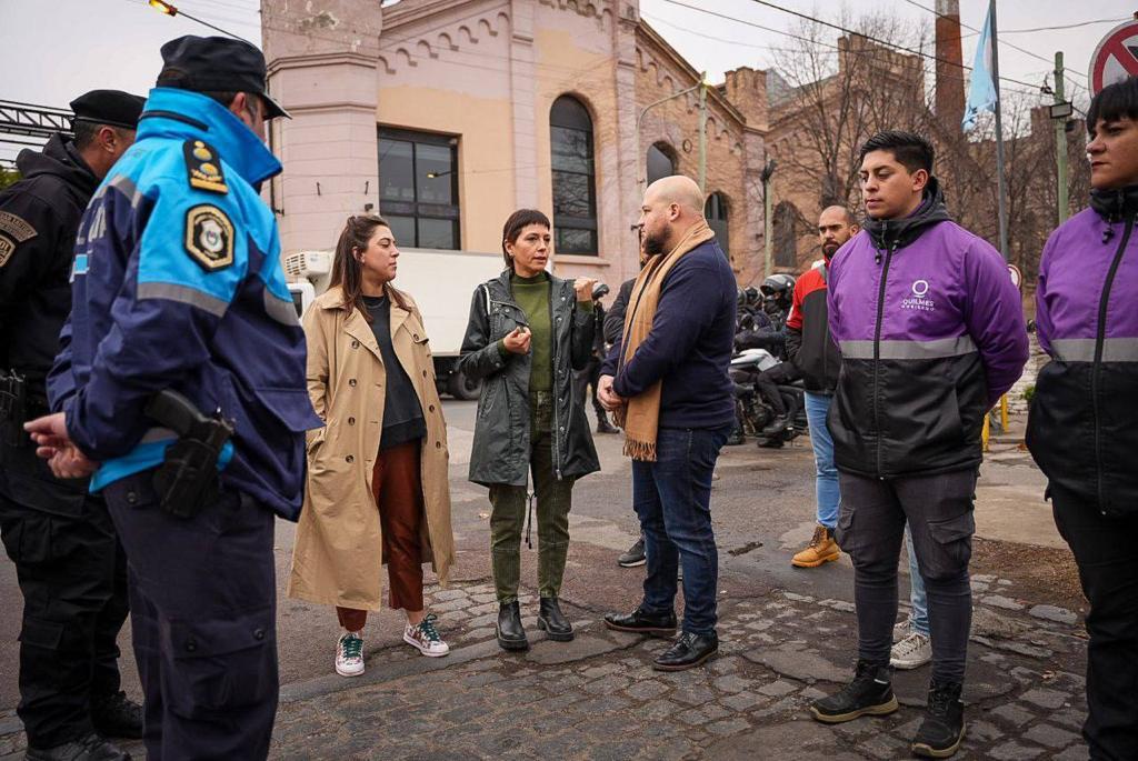 MAYRA SUPERVISÓ UN MEGAOPERATIVO DE SATURACIÓN POLICIAL EN EL BARRIO LA COLONIA (2)