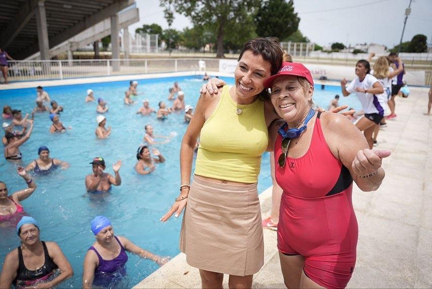 MAYRA VISITÓ LA COLONIA DE VERANO PARA PERSONAS MAYORES EN EL  POLIDEPORTIVO MUNICIPAL REINALDO GORNO 2