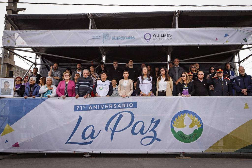 MAYRA EN EL 71º ANIVERSARIO DEL BARRIO LA PAZ (1)