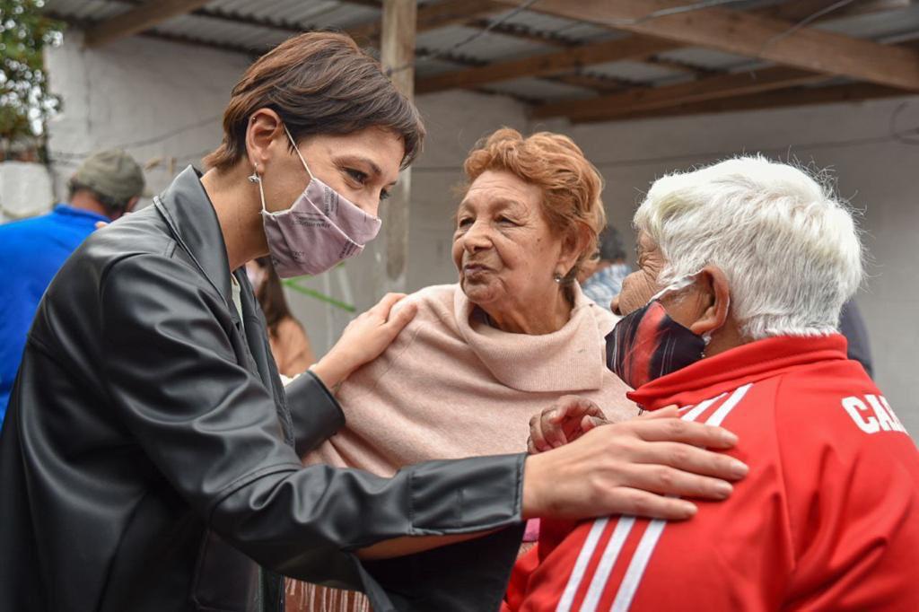 Mayra en el centro de jubilados la primavera 3