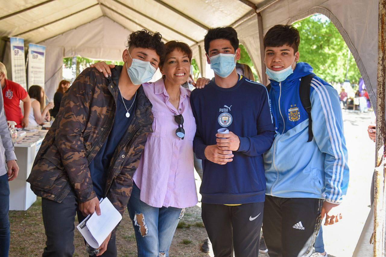 Mayra recorrió la expo quilmes 4