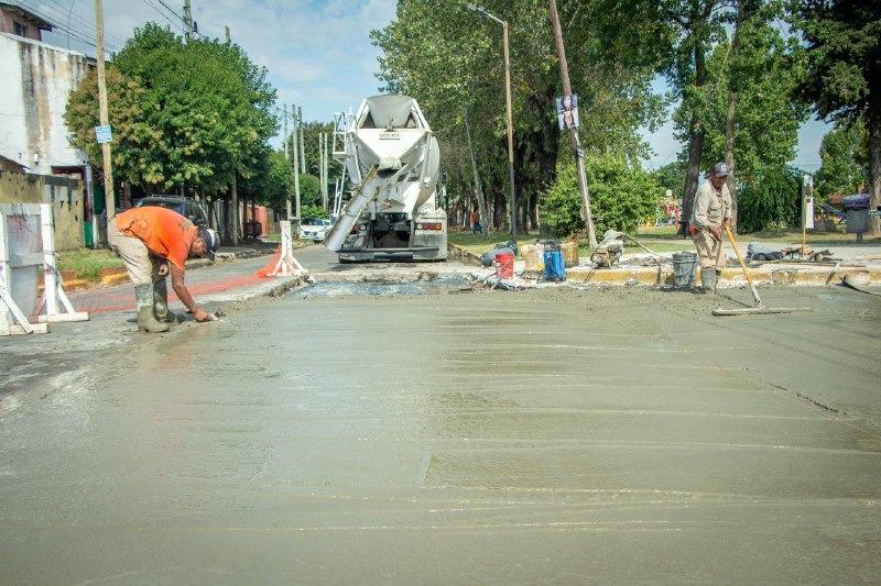 EL MUNICIPIO DE QUILMES AVANZA CON LOS TRABAJOS DE REPARACIÓN Y MANTENIMIENTO DE CALLES EN QUILMES Y EZPELETA (1)