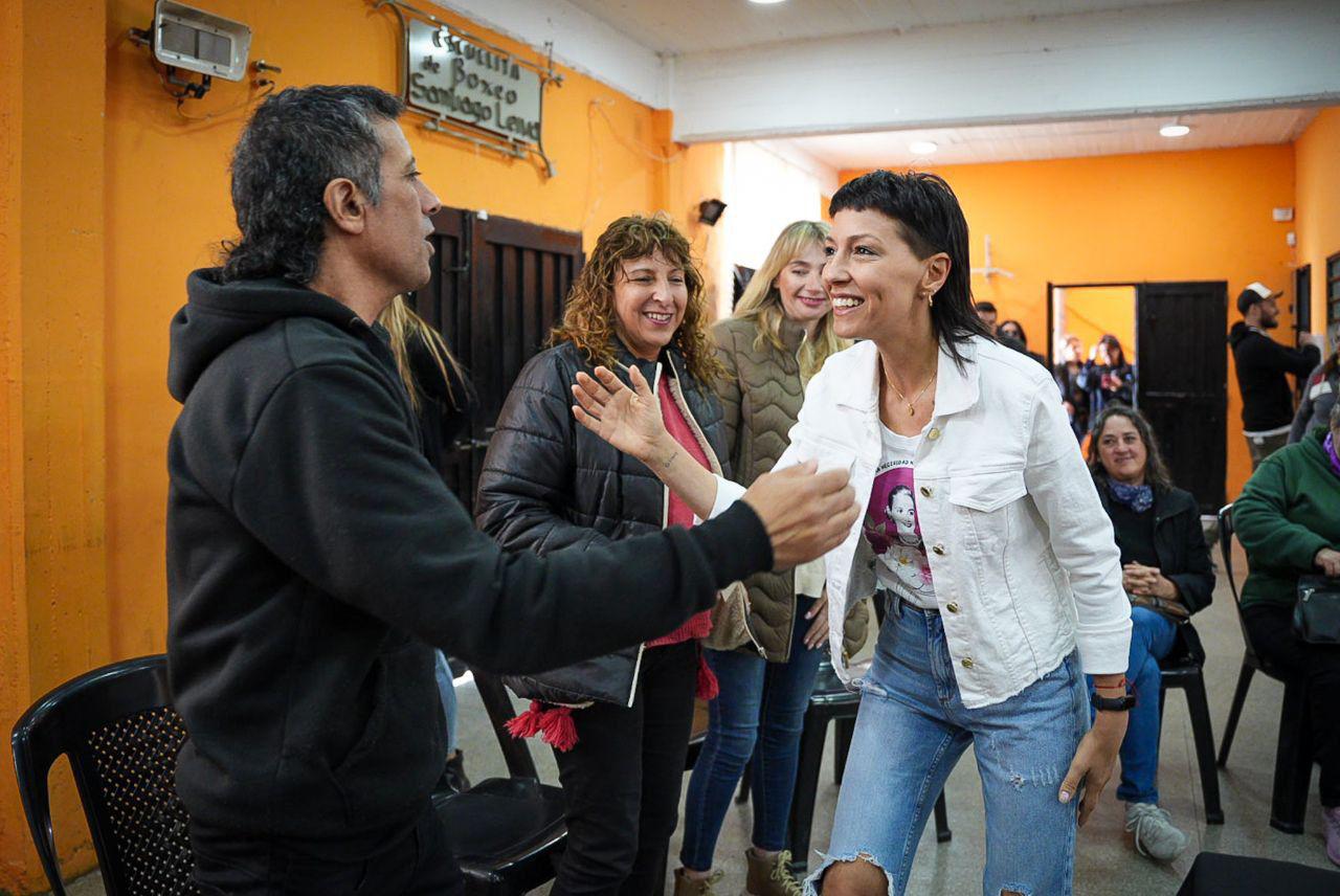 MAYRA RECORRIÓ LAS OBRAS REALIZADAS EN LA SOCIEDAD DE FOMENTO JOSÉ HERNÁNDEZ DE QUILMES OESTE (2)