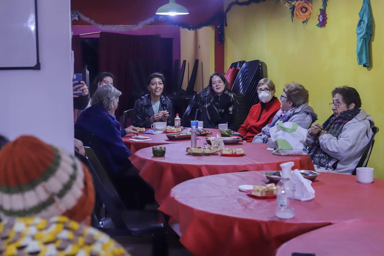 Mayra en el centro de jubilados virginia 2