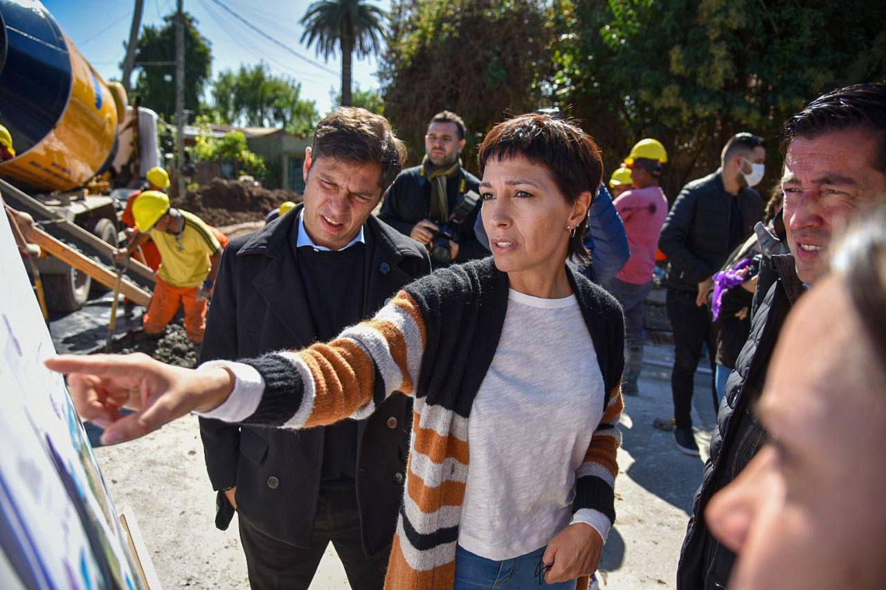 MAYRA Y KICILLOF RECORRIDA POR OBRAS EN EL DISTRITO 2